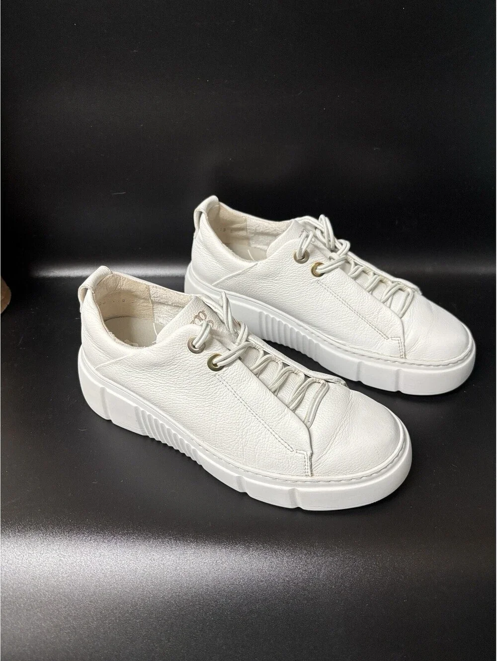 Paul Green Faye Sneaker in White Italian Leather and Gold Detailing Size 6 $378